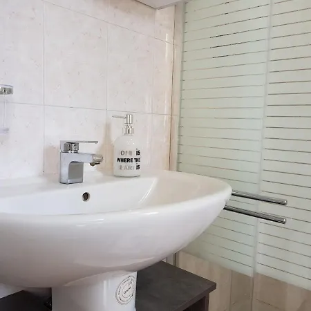 Apartman Casa Bebe - Adiacenze Policlinico E Universita' *